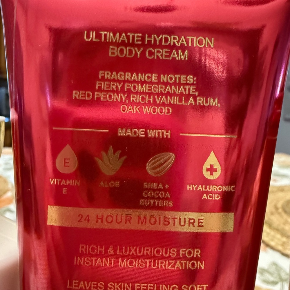 Forever Red bundle - Picture 2 of 2